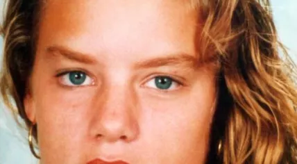 Nicole-van-den-Hurk-519x575