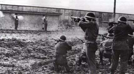 Spies_executed_by_firing_squad.
