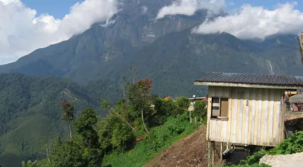 1280px-Mount_Kota_Kinabalu