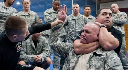 Army_Combatives_RNC_(120127-A-XN107-086)