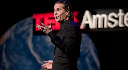 1280px-HansTeeuwen_TEDxAmsterdam
