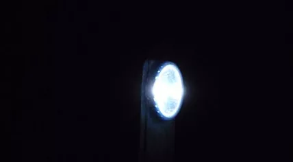 450px-Working_flashlight