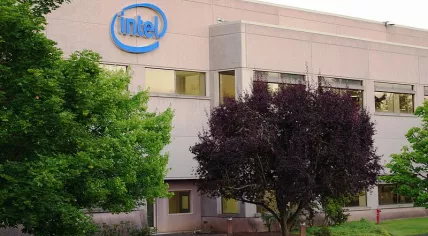 800px-Intel_Hawthorn_Farm_-_Hillsboro,_Oregon
