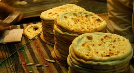 Peshawari_Roti,_Pakistan