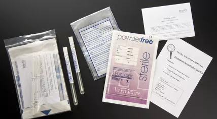 Two_DNA_swab_collection_kits,_Essex,_England,_2006_Wellcome_L0066866