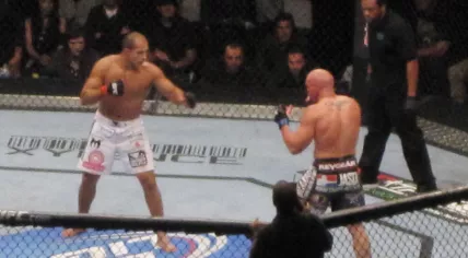 UFC_131_Carwin_vs._JDS