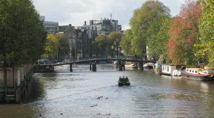 Zwanenburgwal1
