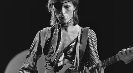 David_Bowie_-_TopPop_1974_10
