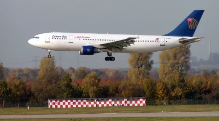 Airbus_A300-600R_Egyptair_SU-GAR
