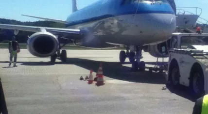 KLM_E190_@_KRS