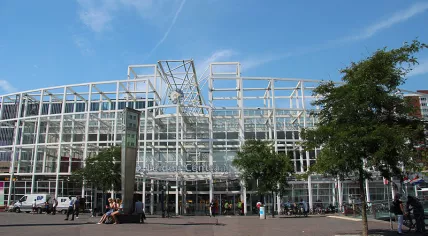 800px-Station_Leiden_Centraal_2012