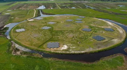 1280px-LOFAR_Superterp