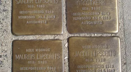 Stolpersteinen_rotterdam_agniestraat59