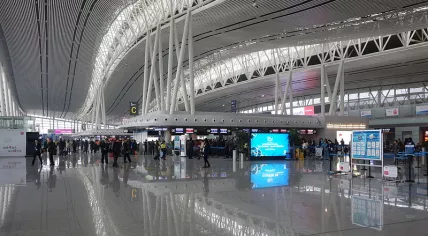 Changsha_Huanghua_Airport_T2_Departure_hall_20131122