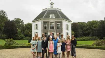 Princess Beatrix with her children and grandchildren at Drakensteyn palace, autumn 2017
