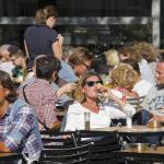 People at a cafe