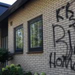 Homophobic texts spraypainted on Leefbaar Rotterdam alderman Robert Simons' home, August 2022