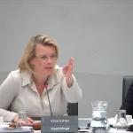 Roelien Kamminga suspending a round table discussion in the Tweede Kamer when security started a partial evacuation, 13 April 2023