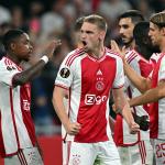 Steven Bergwijn of Ajax, Kenneth Taylor of Ajax, Borna Sosa of Ajax celebrate the 3-2 during the UEFA Europa League match between Ajax Amsterdam and Olympique de Marseille in the Johan Cruijff ArenA on 21 september 2023 in Amsterdam, Netherlands.