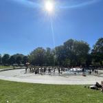 People enjoying the warm weather in Amsterdam's Oosterpark. 6 September 2022.