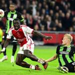 Brian Brobbey of Ajax, Jan-Paul van Hecke of Brighton Hove Albion during the UEFA Europa League match in groep B between Ajax Amsterdam and Brighton & Hove Albion FC in the Johan Cruyff ArenA on 9 november 2023 in Amsterdam, Netherlands. 