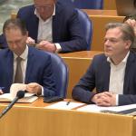 NSC leader Pieter Omtzigt (right) and Eddy van Hijum (left) in a parliamentary debate on the Cabinet formation talks between PVV, VVD, NSC, and BBB, 29 March 2024