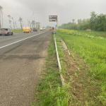 Workers cleaning up the A6 at Almere-Oostvaarders and repairing the guardrail after an accident involving a tanker truck. 3 May 2024