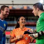 Shukrula during her debut as referee in the Tweede Divisie.