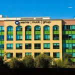 A Warner Music Group building in Burbank