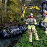 A 31-year-old woman from Nieuwendijk and her two young sons, aged 11 months and 2 years, were injured Friday morning after their car veered off the road and overturned in a canal in Uitwijk, Brabant.