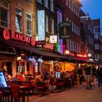 Bars and restaurants on Korte Leidsedwarsstraat in Amsterdam at night