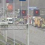 A serious crash on the A2 near Nieuwegein on March 22, 2025, set both a truck and a van ablaze, forcing a full closure of the highway’s southbound lanes.