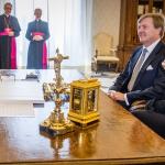 King Willem-Alexander and Queen Máxima of the Netherlands meet with Pope Francis during an audience at the Apostolic Palace in Vatican City, June 22, 2017. The royal couple was on a state visit to Italy.
