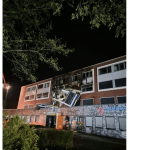 The Heerhugowaard apartment complex on Umbriëllaan, severely damaged by an explosion and fire Thursday evening. Due to structural concerns, the 69 apartments in the building remain uninhabitable.