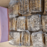 Police discovered 966,000 euros in cash when checking two men after spotting a suspicous handover in Nieuwegein, 10 April 2025