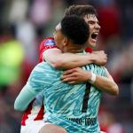 AZ goalkeeper Rome-Jayden Owusu-Oduro, Wouter Goes of AZ Alkmaar celebrate the win during the Dutch Eredivisie play-offs final match for European football between AZ and FC Twente at the AFAS Stadion on May 25, 2025 in Alkmaar, Netherlands.