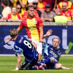 Kenneth Taylor of Ajax, Melle Meulensteen of Go Ahead Eagles, and Davy Klaassen of Ajax during the Dutch Eredivisie match between Go Ahead Eagles and Ajax at De Adelaarshorst on August 17, 2025, in Deventer, Netherlands.