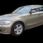 A gold-colored BMW 1 Series. Police say a car of this type was used in the Nieuwveen hit-and-run.