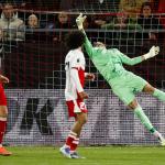 Tanner Tessmann of Olympique Lyonnais (not in picture) scores past FC Utrecht goalkeeper Vasilis Barkas for the 1-0 during the Europa League match between FC Utrecht and Olympique Lyon at Stadion Galgenwaard, on September 25, 2025, in Utrecht, Netherlands.”