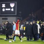 Milan Smit of Go Ahead Eagles after the Europa League match between Go Ahead Eagles and VfB Stuttgart at De Adelaarshorst on November 27, 2025, in Deventer, the Netherlands.
