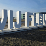 The letters spelling “WIJ FLEVOLAND” in Urk. 31 Jan. 2026