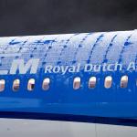 A snowy Boeing 787-10 Dreamliner operated by KLM before departing Schiphol Airport for Dubai. 7 Jan. 2026
