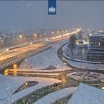 Snowfall along the A4 south of Schiphol Airport near Roelofarendsveen, just across the border from Noord-Holland into Zuid-Holland. 15 Feb. 2026