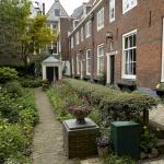 Homes and a garden in Amsterdam