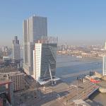 Sunshine and clear skies at the Erasmus Bridge in Rotterdam, 3 March 2026